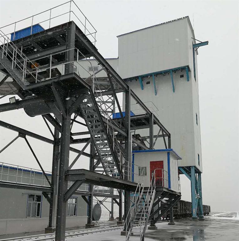 運(yùn)煤列車(chē)<a target='_blank' title='昊航平煤壓實(shí)系統(tǒng)-運(yùn)煤列車(chē)平煤壓實(shí)系統(tǒng) ' href='/ymlcpmtx/ymlcpxt1.html'>平煤壓實(shí)系統(tǒng)</a>